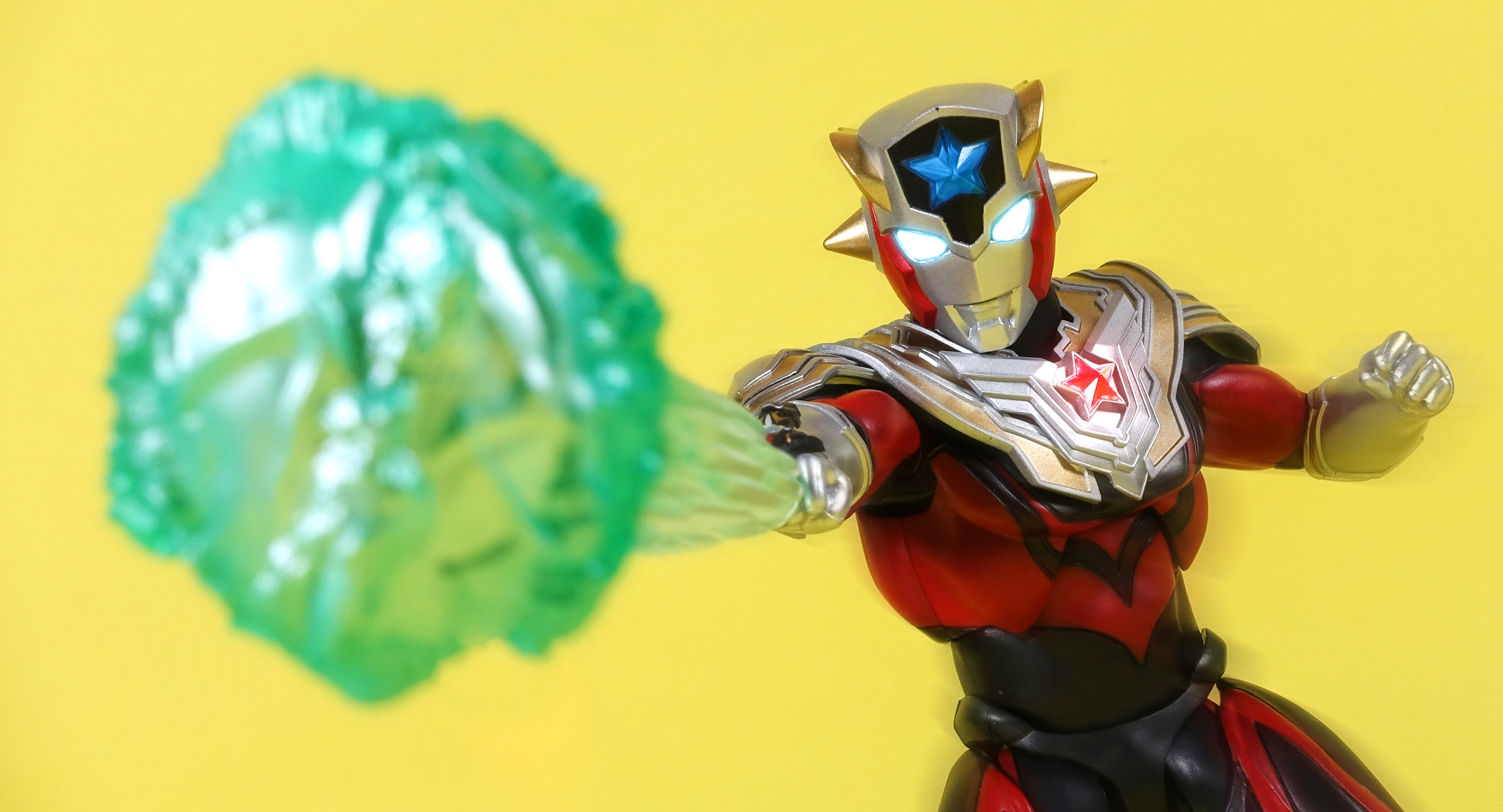 pb限定shf泰塔斯奥特曼