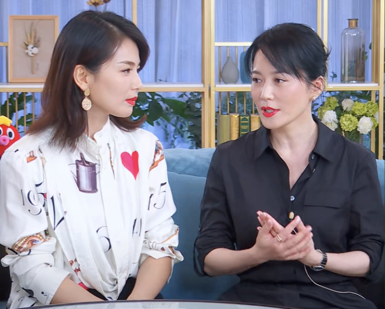 谁赢了49岁俞飞鸿和41岁刘涛同框比美202006070753