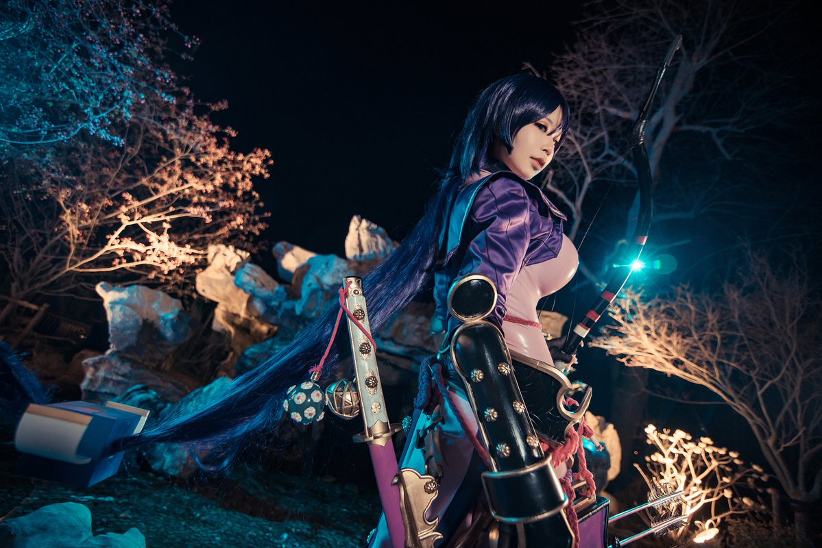 每日cos这样传神的fgo源赖光你不喜欢吗这样的女王典狱长她不香吗