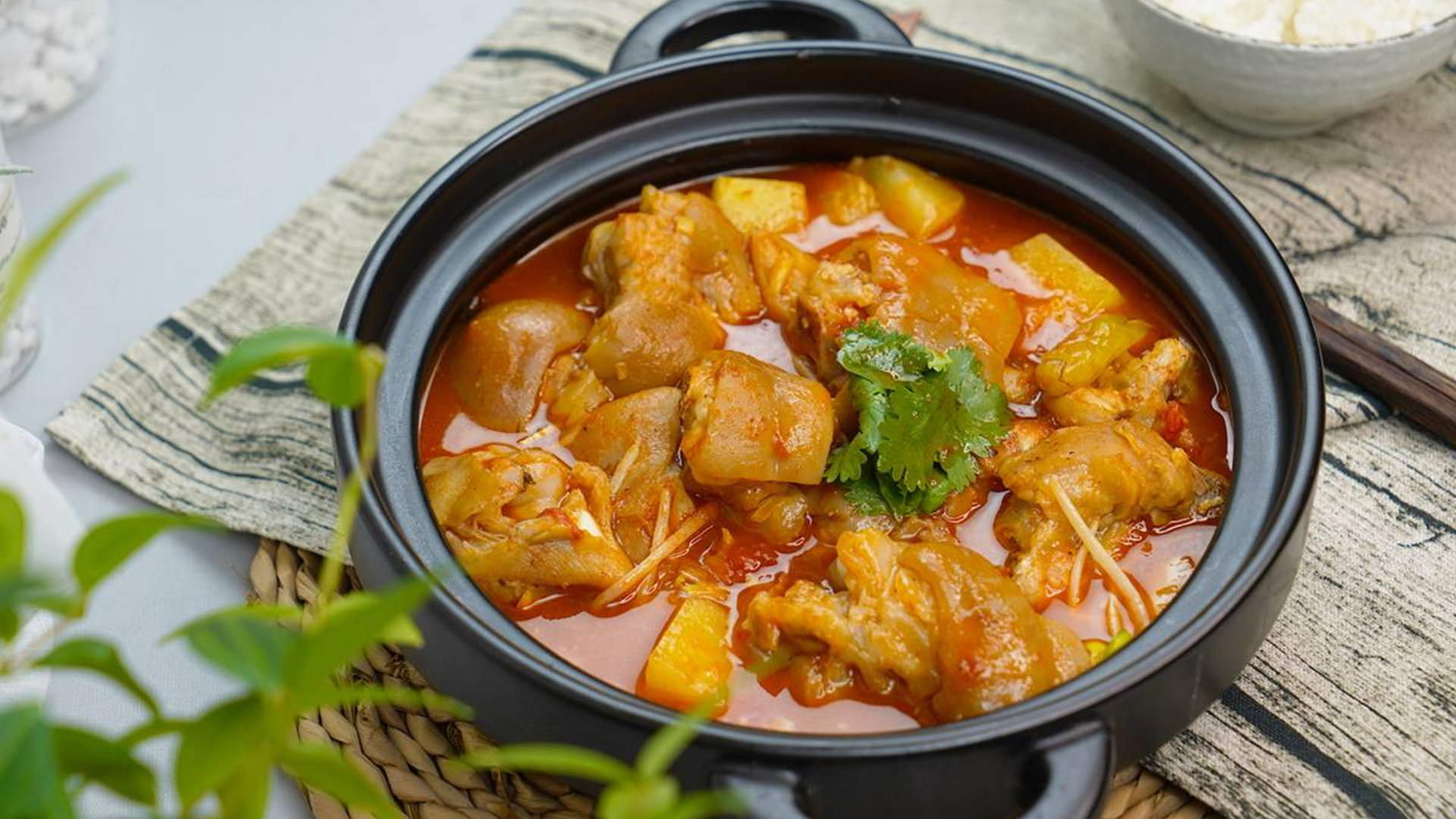 酸汤猪蹄的做法,酸酸辣辣,百吃不腻!