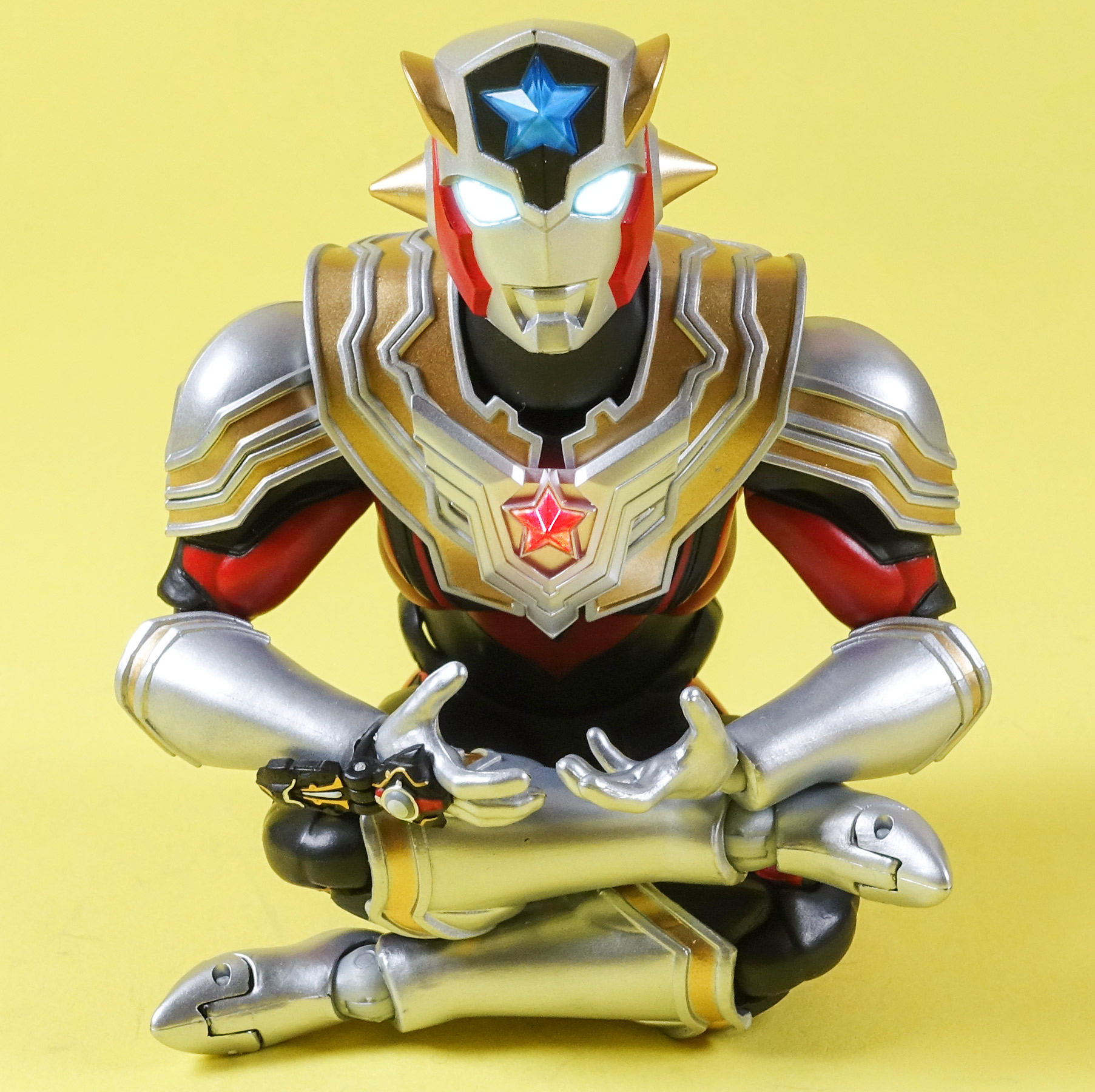 pb限定shf泰塔斯奥特曼