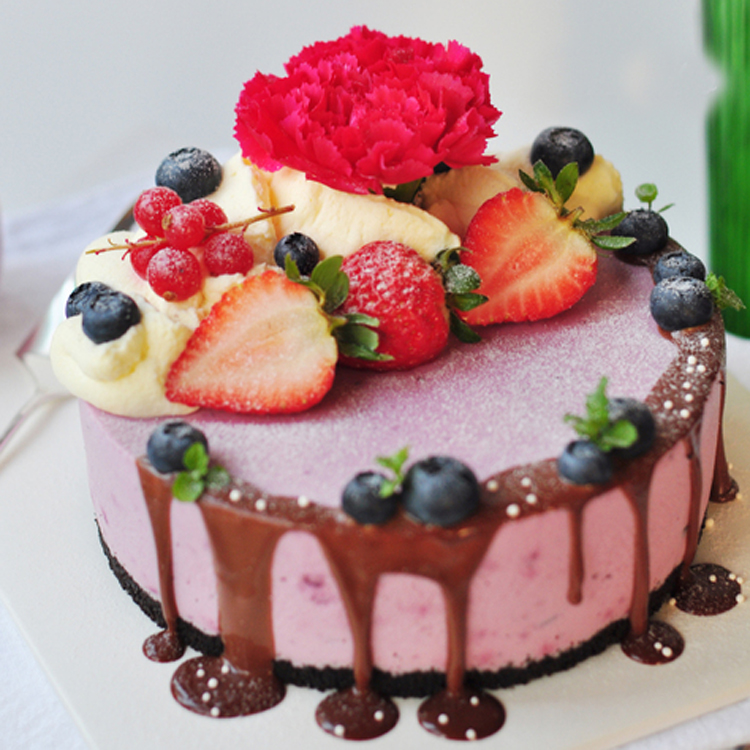 2020年最新款蓝莓生日蛋糕,蓝莓水果蛋糕,蓝莓慕斯蛋糕图片大全