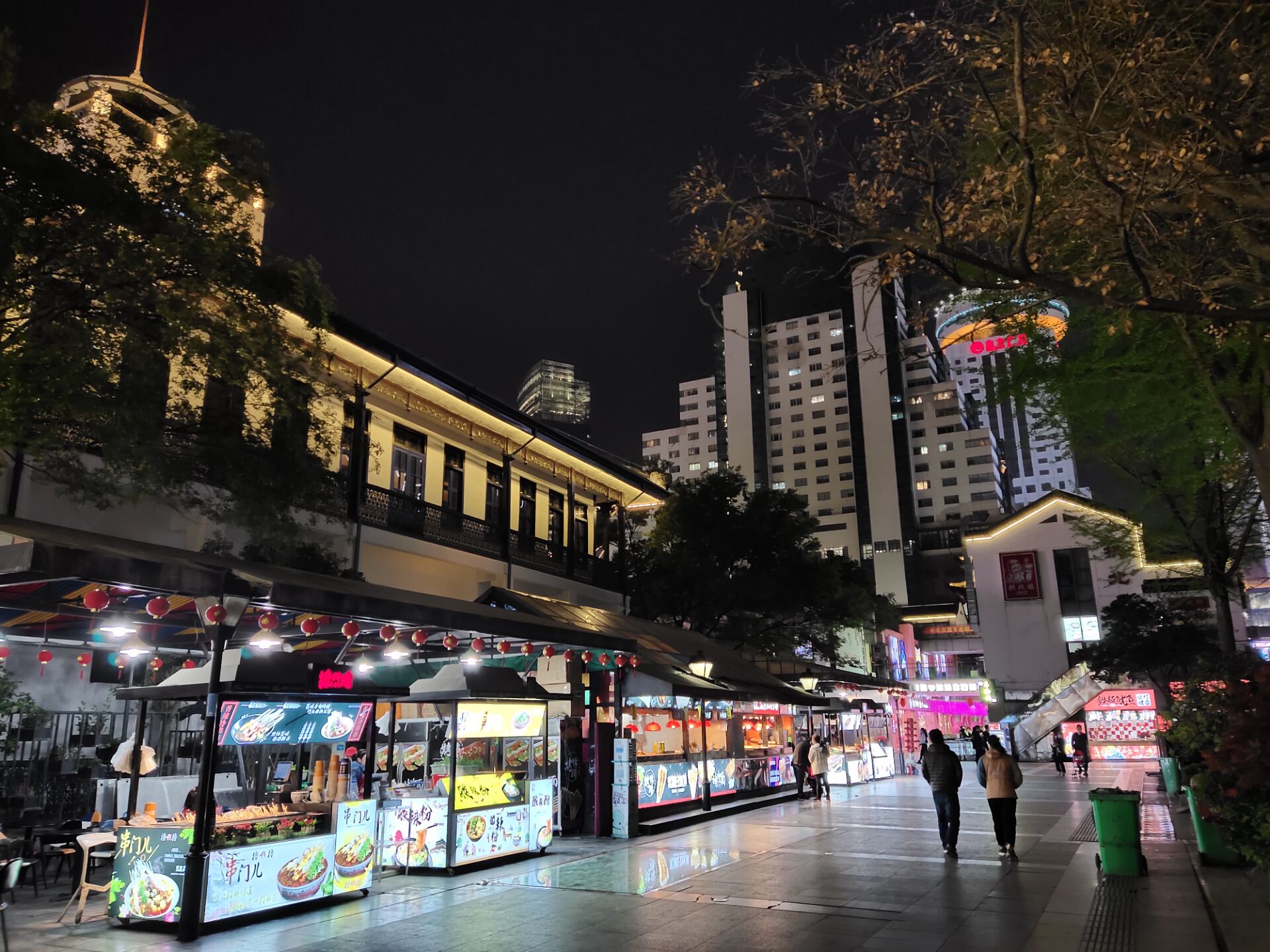 夜景南禪寺一條街南長街景緻——南長街是古時無錫南郊人們前往南禪寺