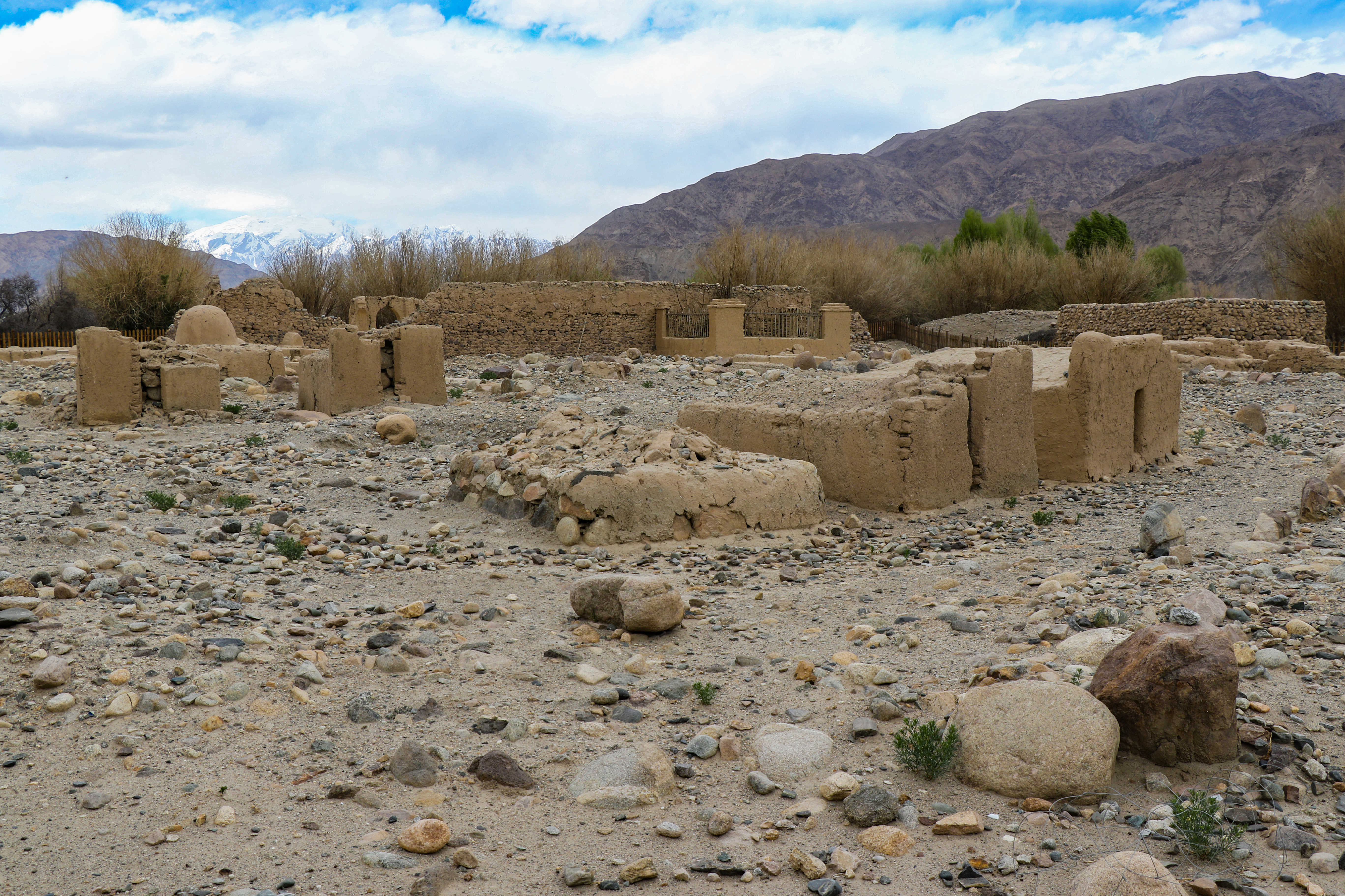 拜火教寺庙遗址 - acfun弹幕视频网 - 认真你就输啦 (?ω?