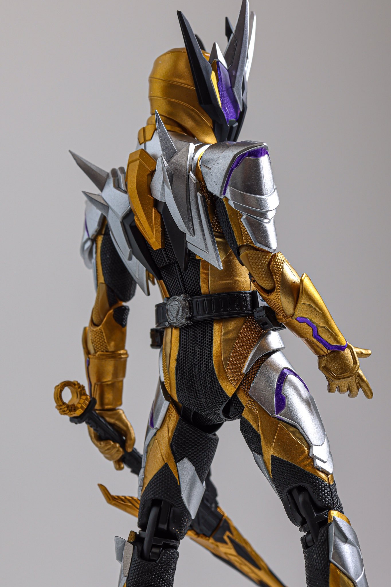 假面骑士01shf假面骑士千骑thouser实拍图