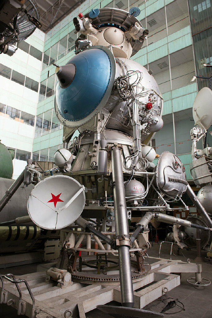 苏联为登月准备的登月舱虽然没有真正使用但透露的架空科技感
