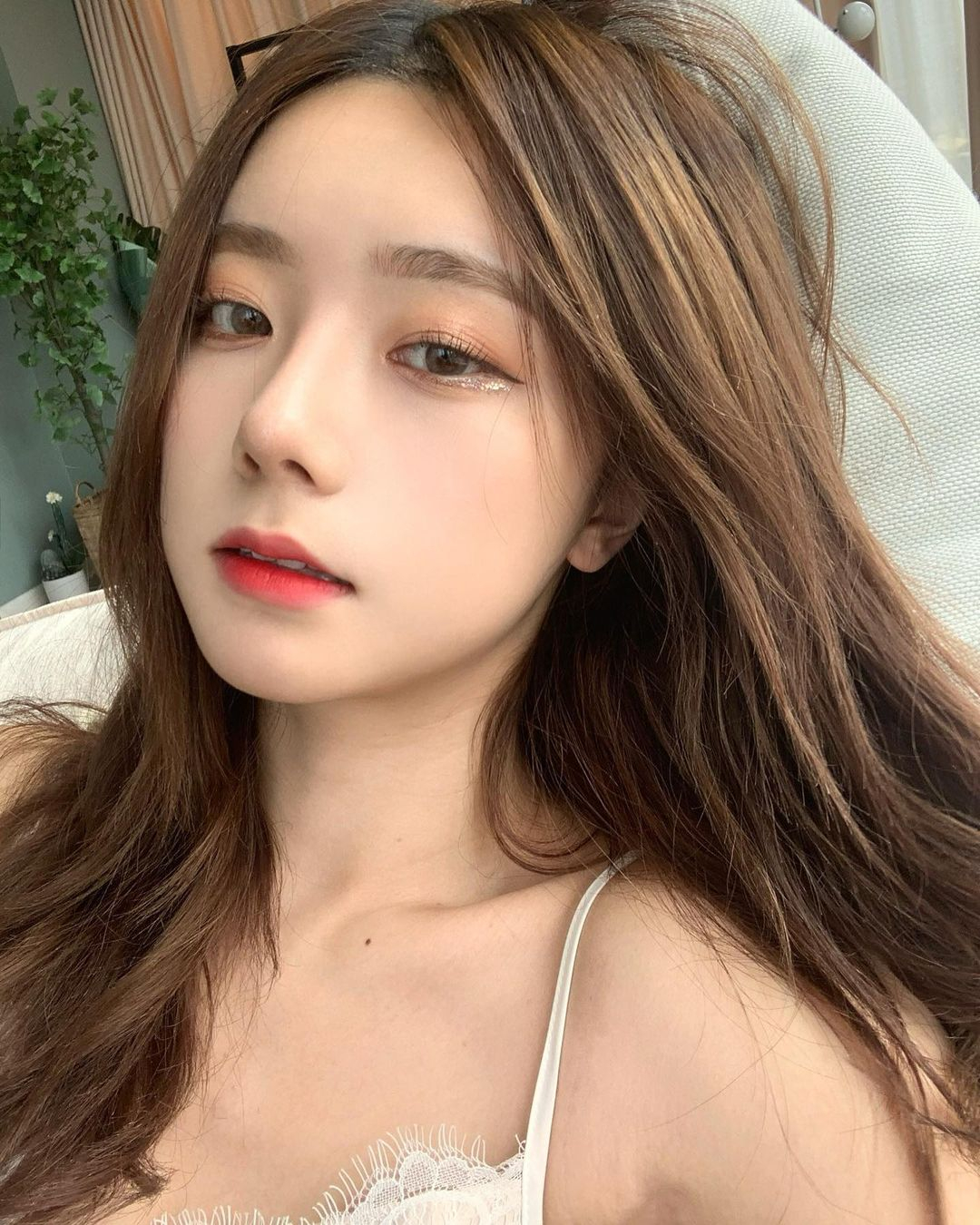 长相超萌的高人气正妹张允恩很吸睛圆圆脸蛋好可爱