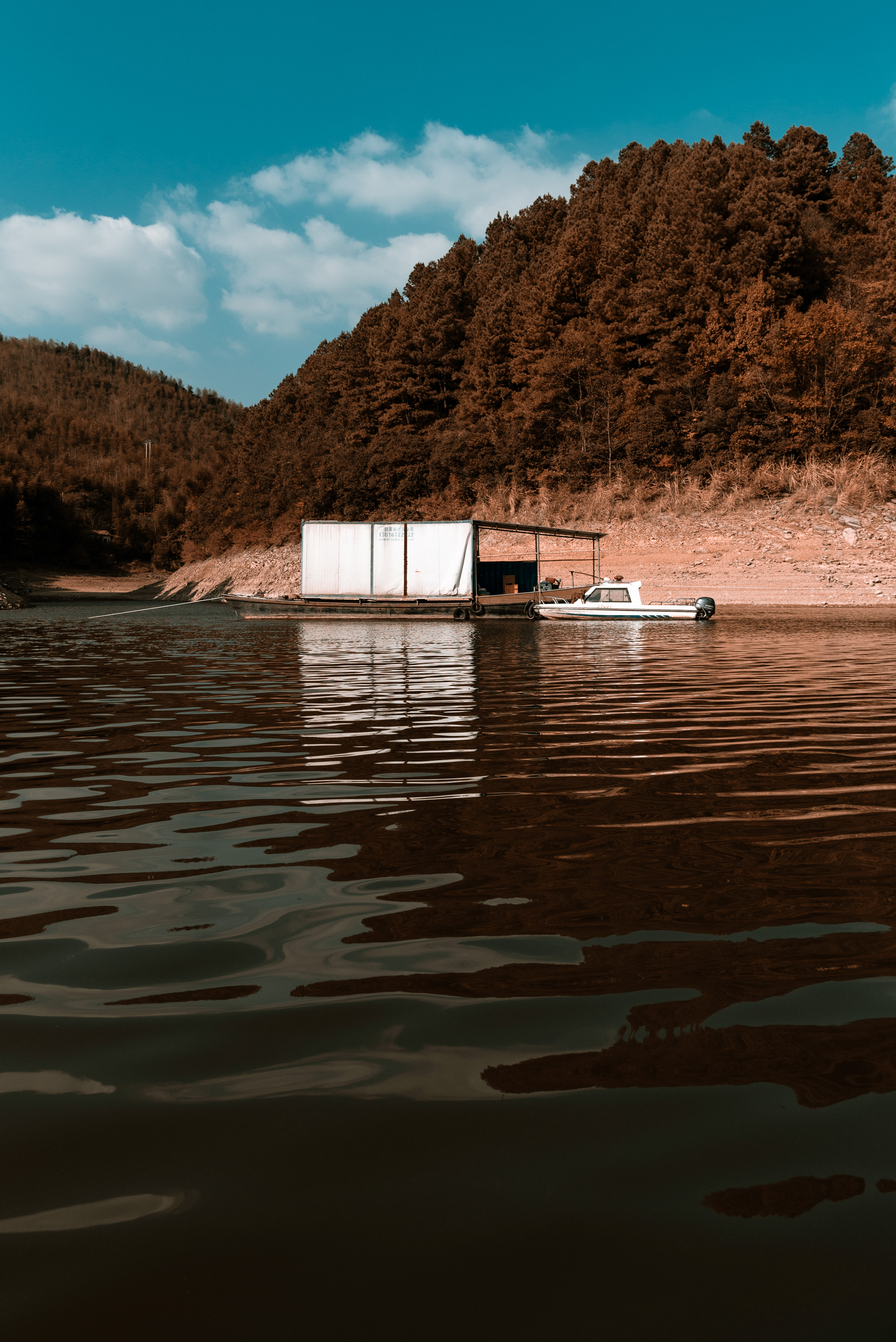 安吉赋石水库度假村图片