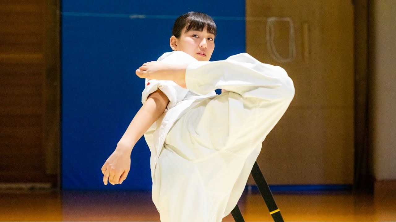 日本空手道黑帶美少女走紅 她一腳下去可能受不了 - acfun彈幕視頻網