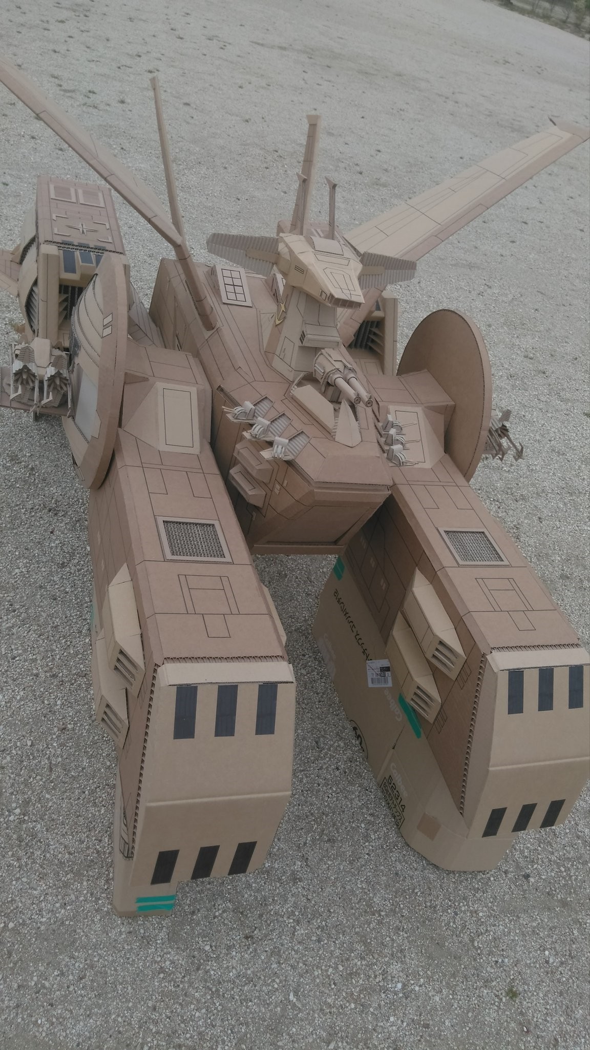 手工达人制作纸板天马级强袭登陆舰成品巨大超震撼