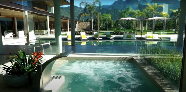 极尽奢华 内马尔举行新年派对的豪宅曼加拉蒂巴府邸照片曝光 Acfun弹幕视频网 认真你就输啦 W ノ つロ