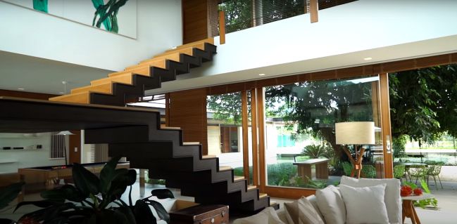 极尽奢华 内马尔举行新年派对的豪宅曼加拉蒂巴府邸照片曝光 Acfun弹幕视频网 认真你就输啦 W ノ つロ