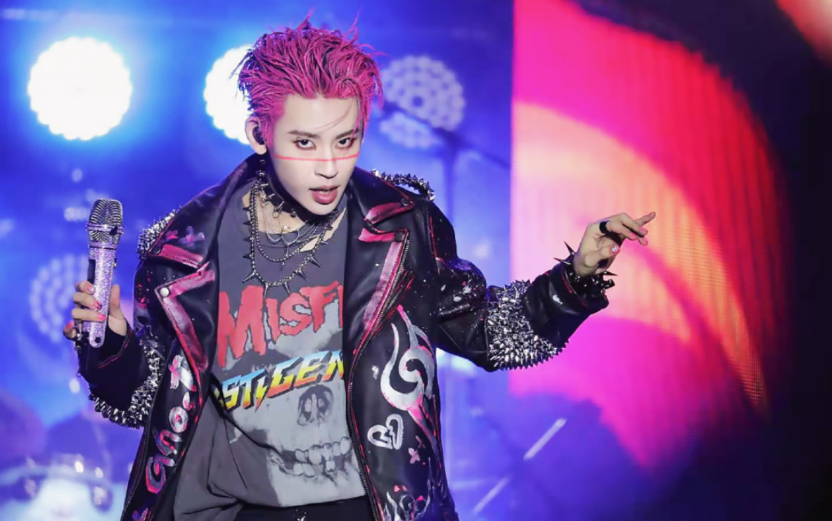 被造谣嗑药小鬼王琳凯的空气吉他引发争议