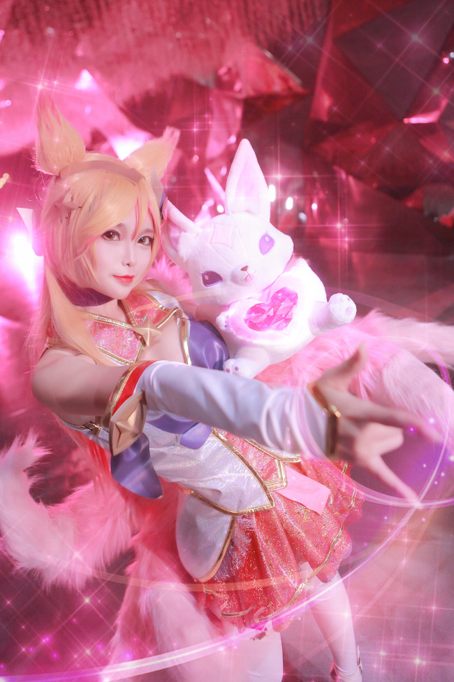 cos英雄联盟阿狸星之守护者九尾妖狐阿狸