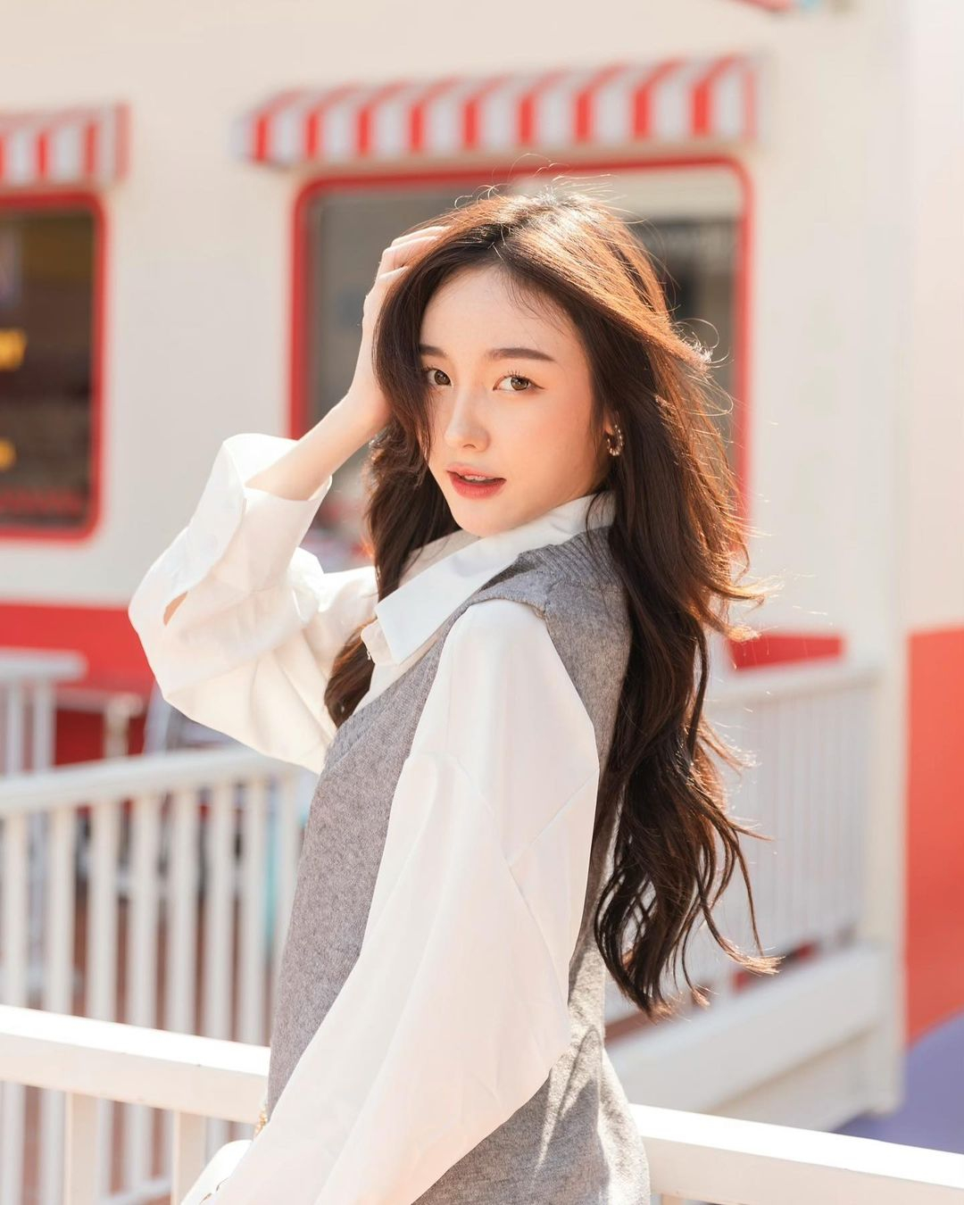 泰国妹kornkanok女友感爆棚甜而不腻爽朗笑容更是疗愈感十足