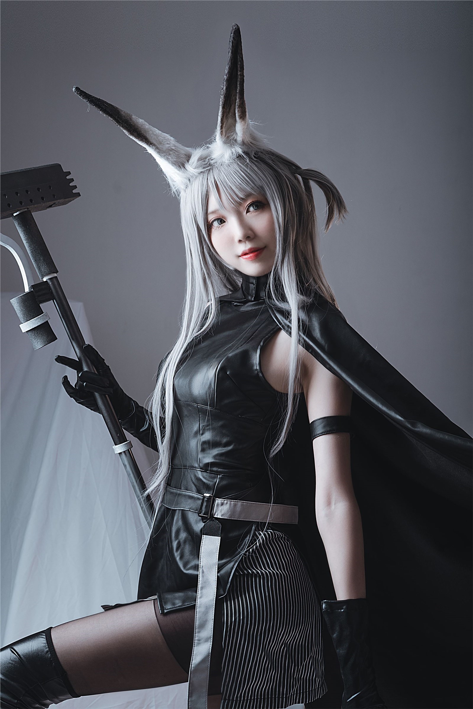 黑衣御姐炸酱沫沫明日方舟暴行cosplay