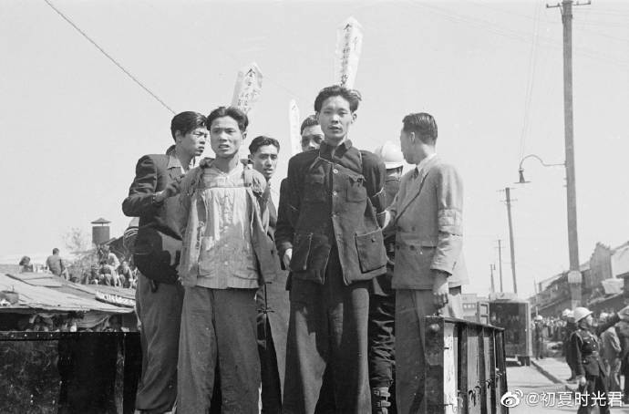 1949年,哈里森·福尔曼镜头下的上海行刑现场  慷慨就义的地下党党员