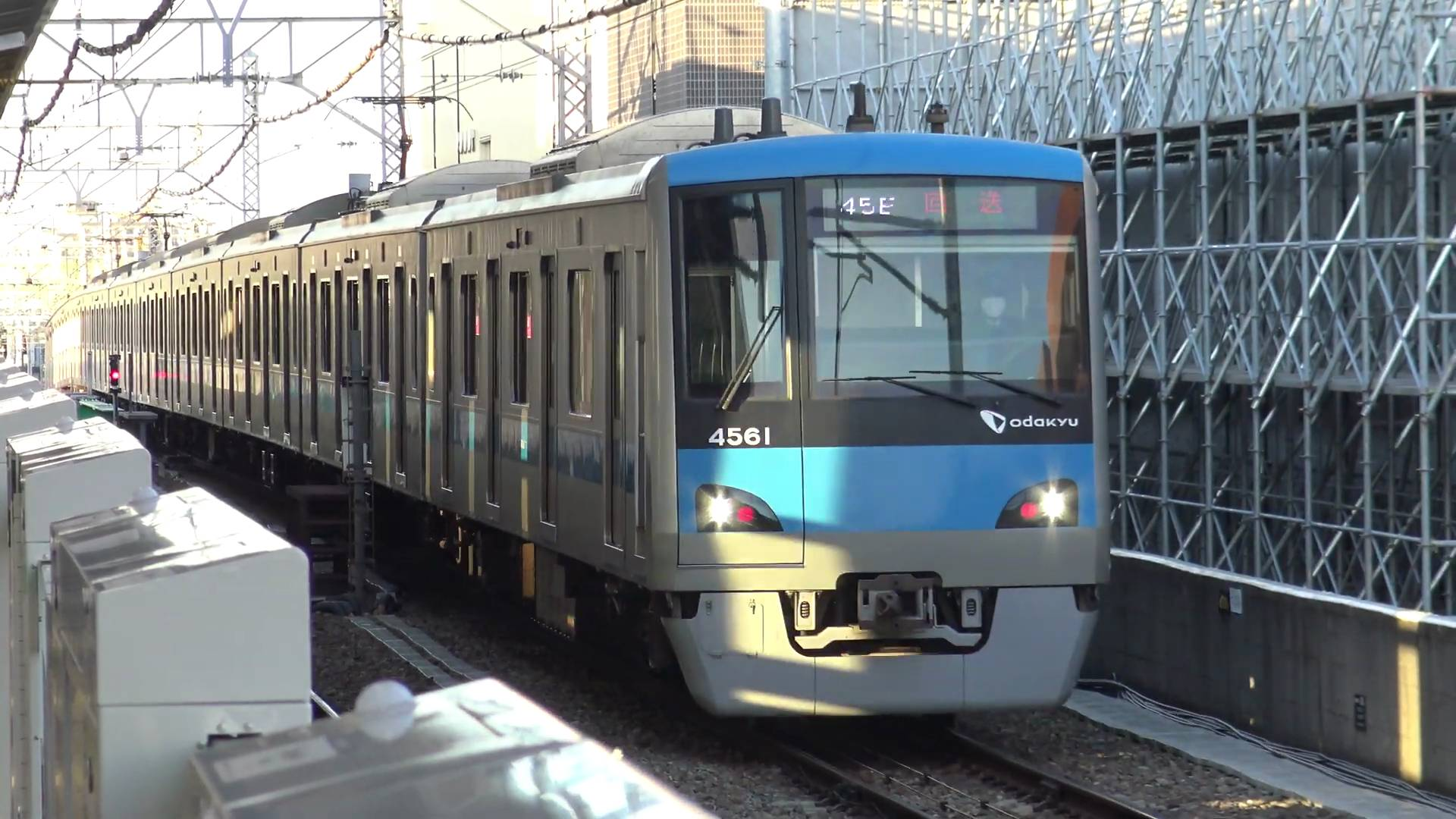 东京地铁千代田线列车图片