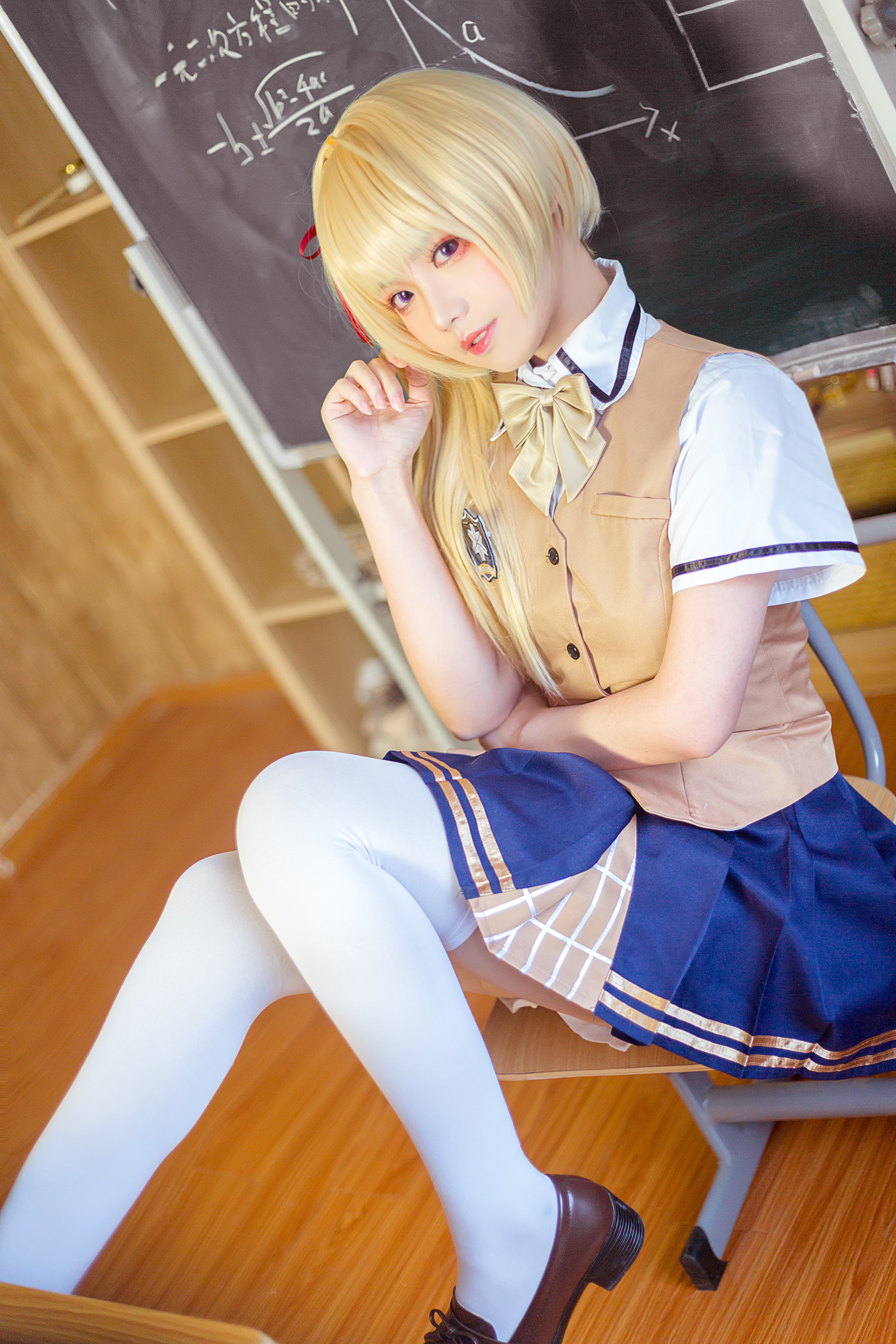 金发萌妹三色绘恋迟菓cos