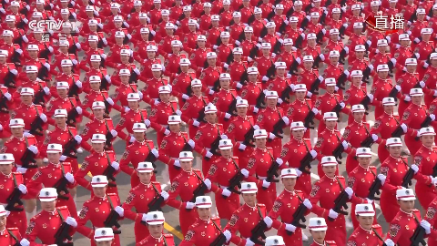 70周年大阅兵:女民兵方队