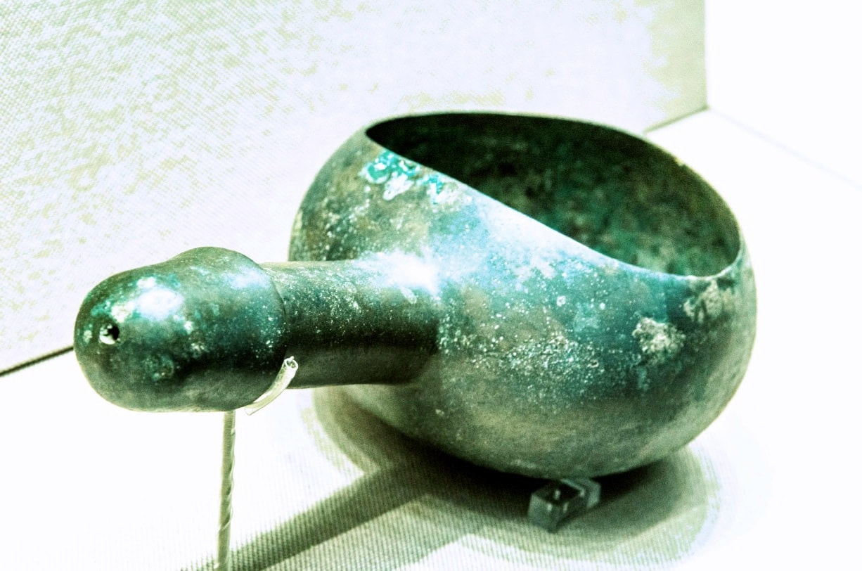 内蒙古战国青铜文物勺