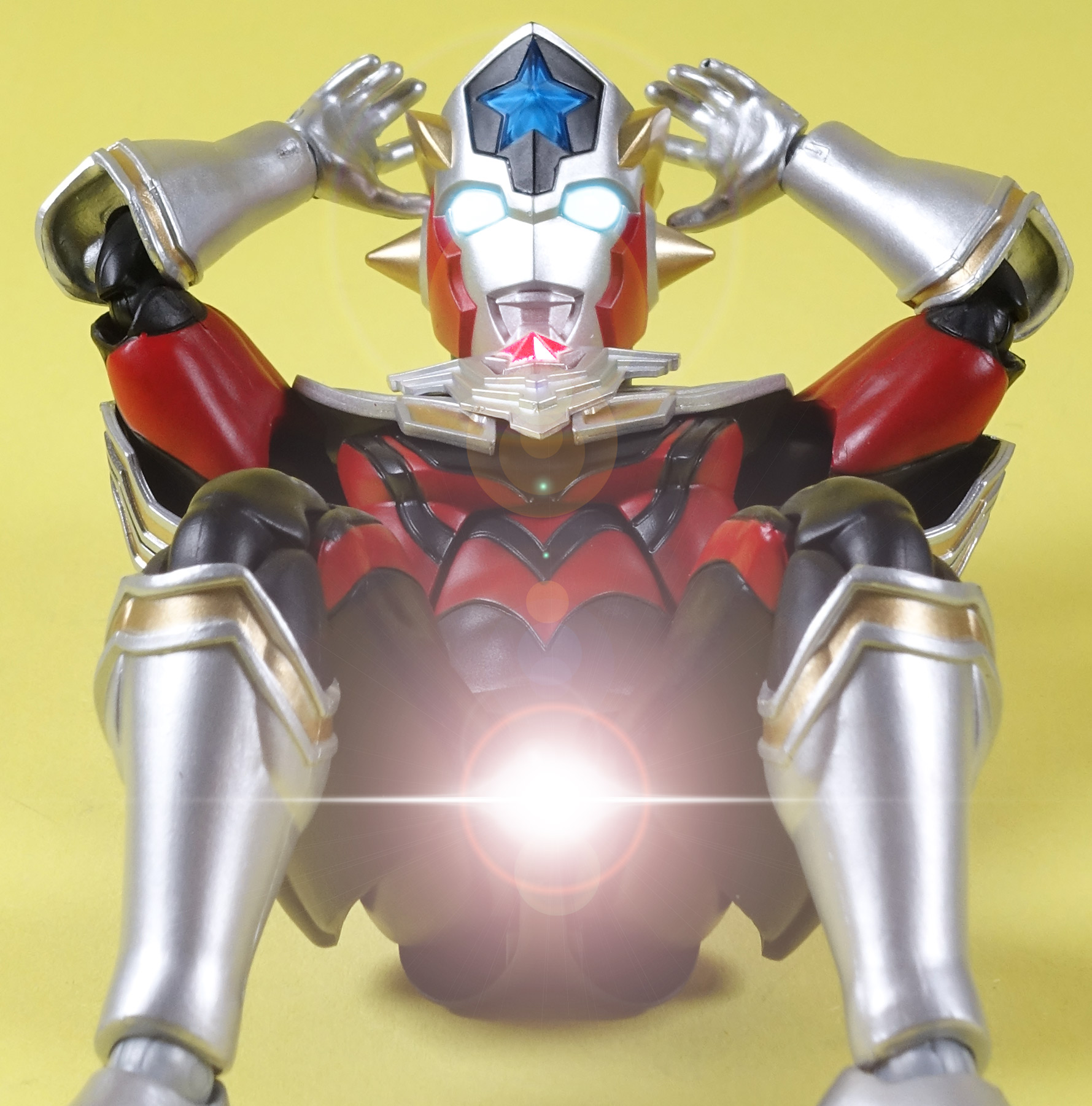 pb限定shf泰塔斯奥特曼