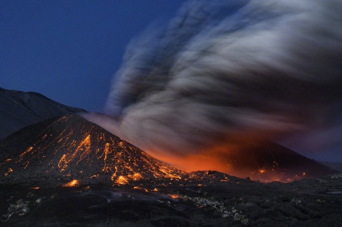 昆布雷火山图片
