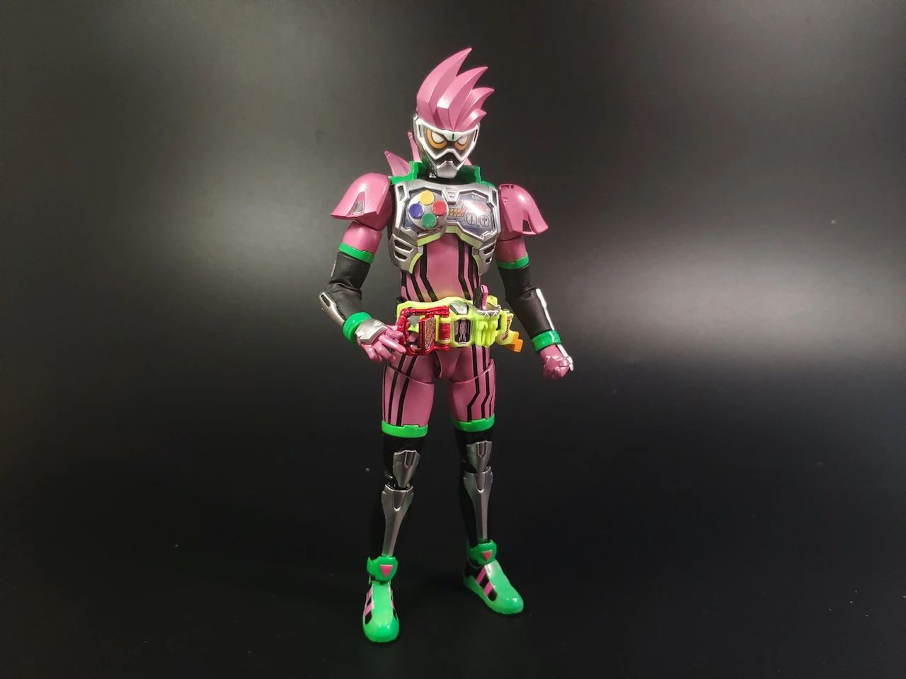 假面骑士exaidsd高达头