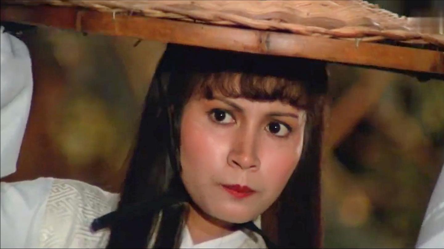 五遁忍术: 谁能想到这个小小草帽, 全部都是暗器, 女忍者太狠毒了