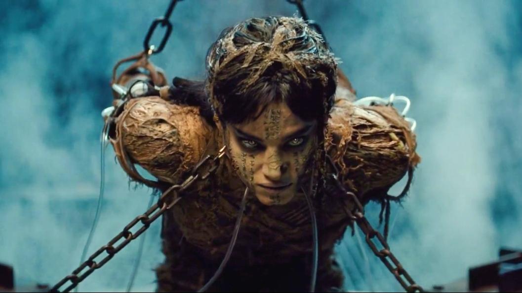 邪恶公主变成木乃伊复活, 富商想要研究她, 竟把水银输入她的血管