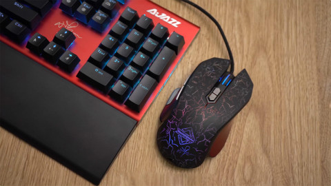 苍红配色 ajazz黑爵小苍定制版外设套装上手简评