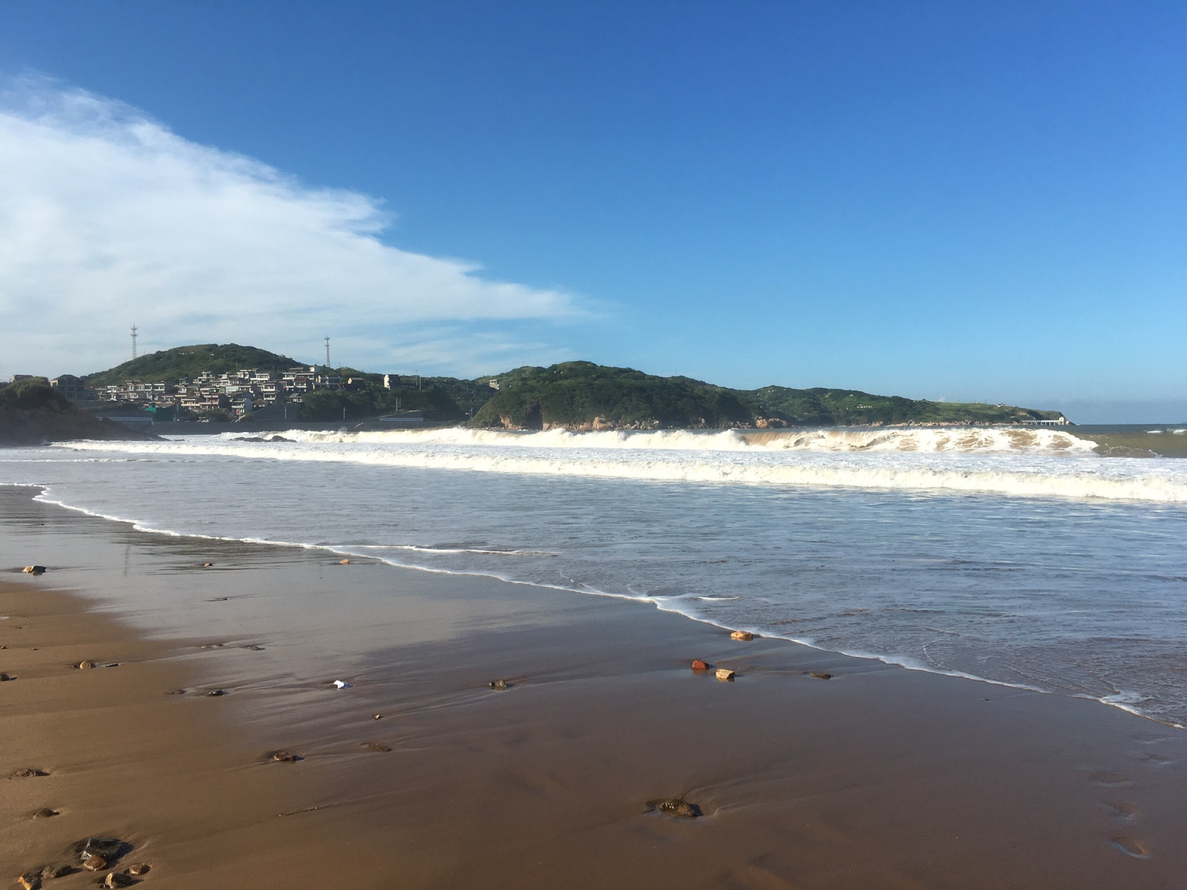 up住的是衢山岛沙龙沙滩边上的沙龙村,走几步就是沙龙沙滩.