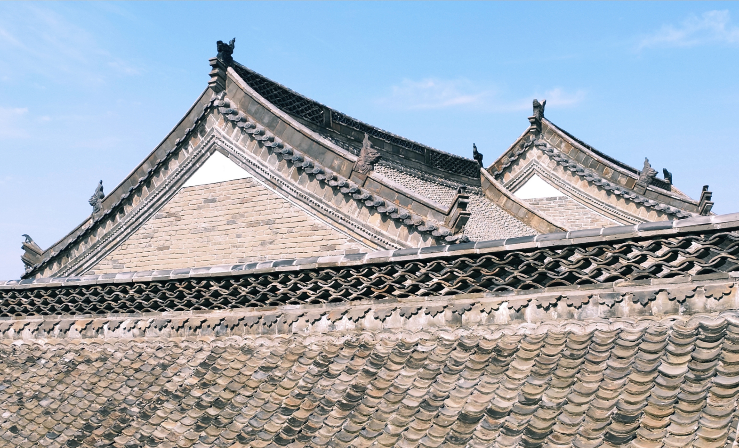 街上有明代高拱之故居.