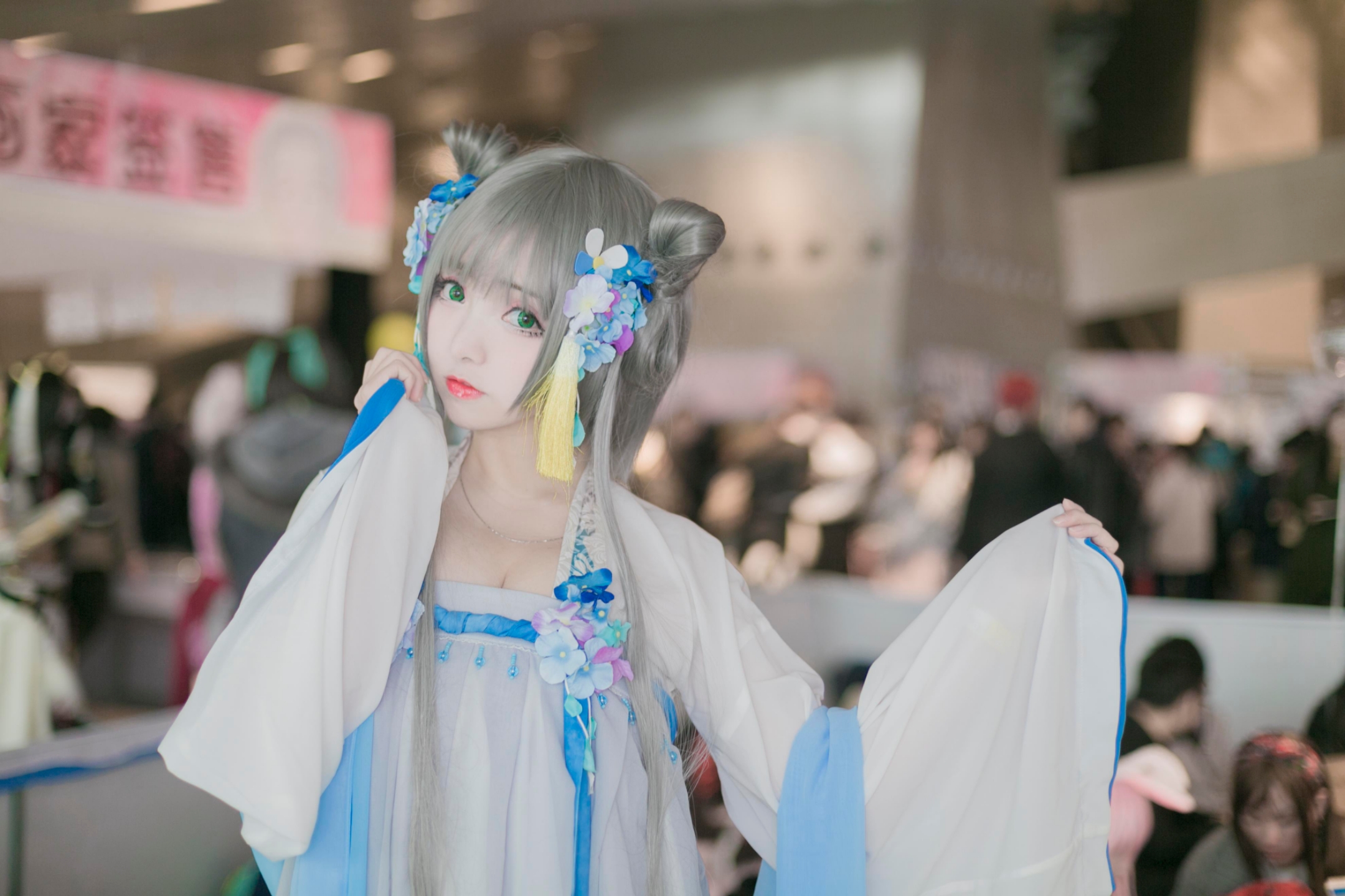 cos系列之洛天依