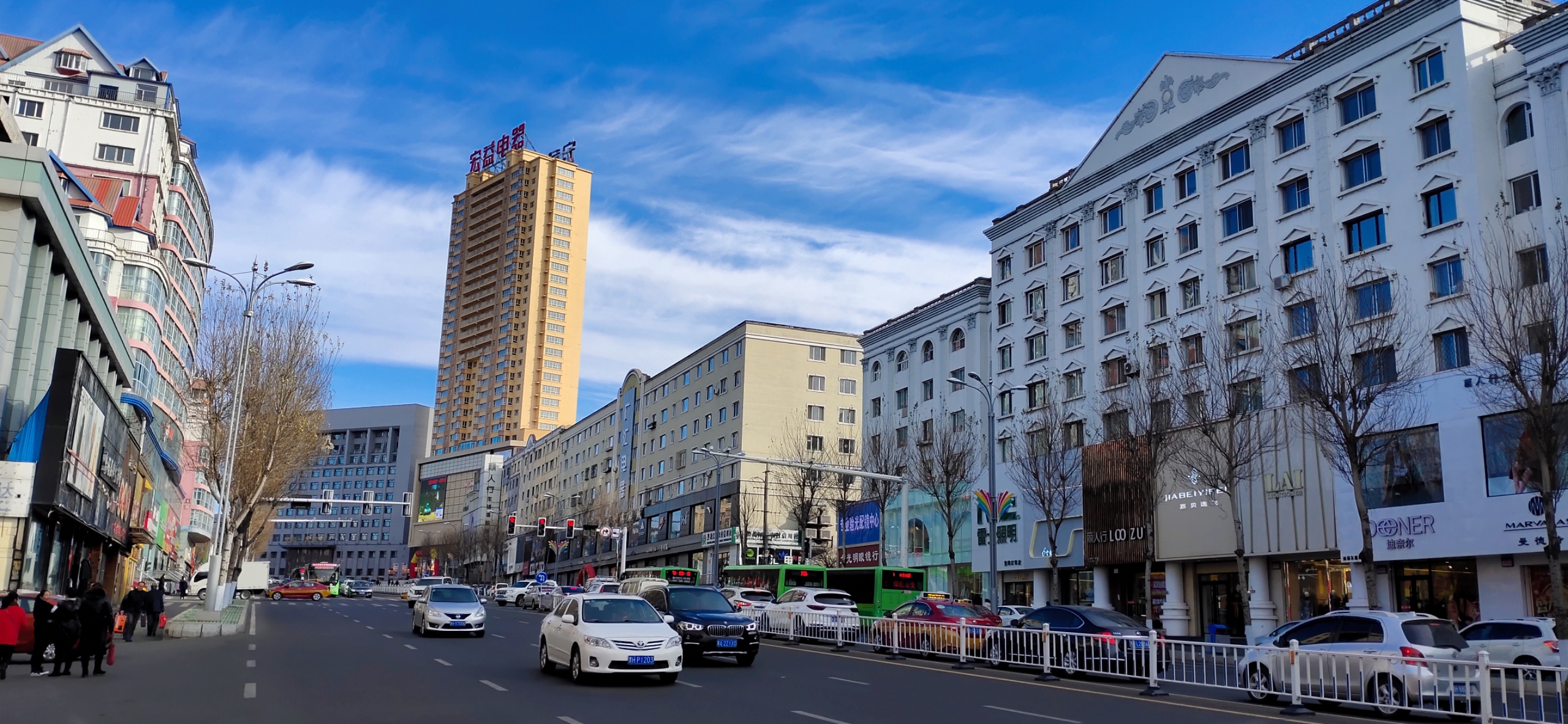 今天到鹤岗考试叫我妈拍了一些街景