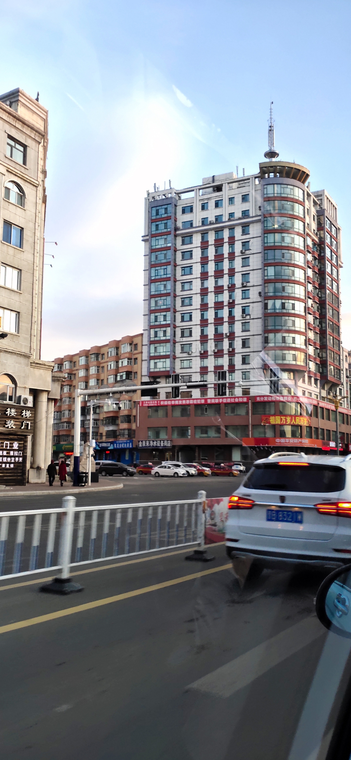 今天到鹤岗考试叫我妈拍了一些街景