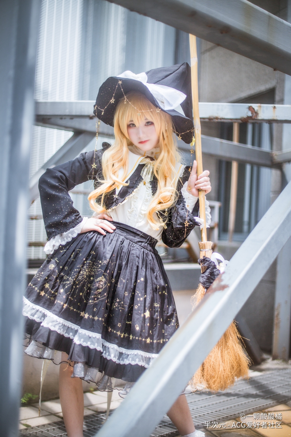 cos雾雨魔理沙东方project金发美女小姐姐