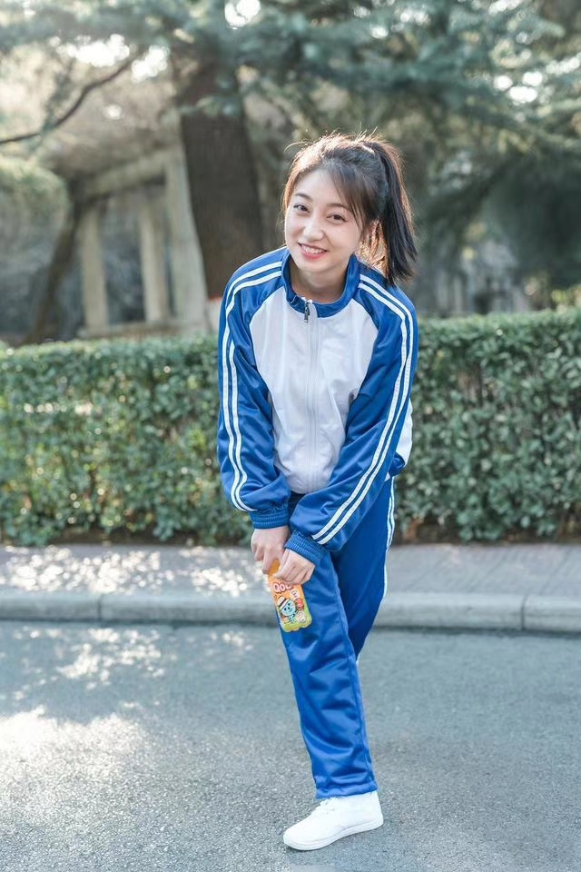 给一个中国的小妹妹拍摄一组写真照片亚洲的女孩真漂亮她非常的可爱