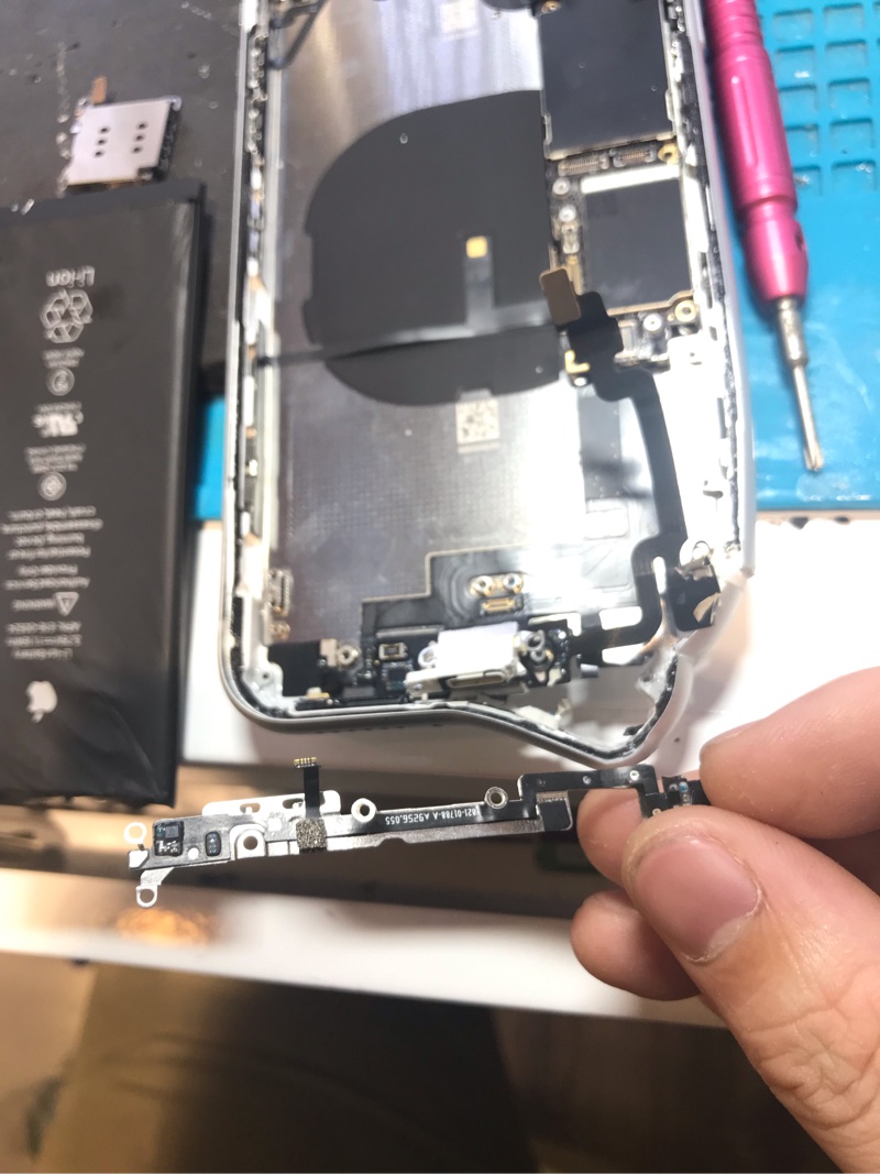 信号天线主板 重摔都没出问题 运气好换了组装屏 搞定