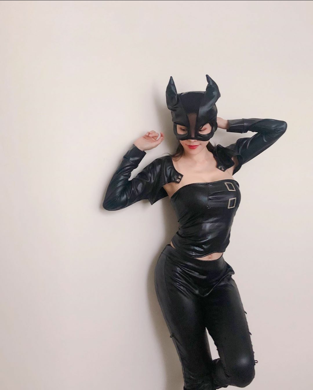 正妹推荐:这是啥造型啊?蒙面女侠?