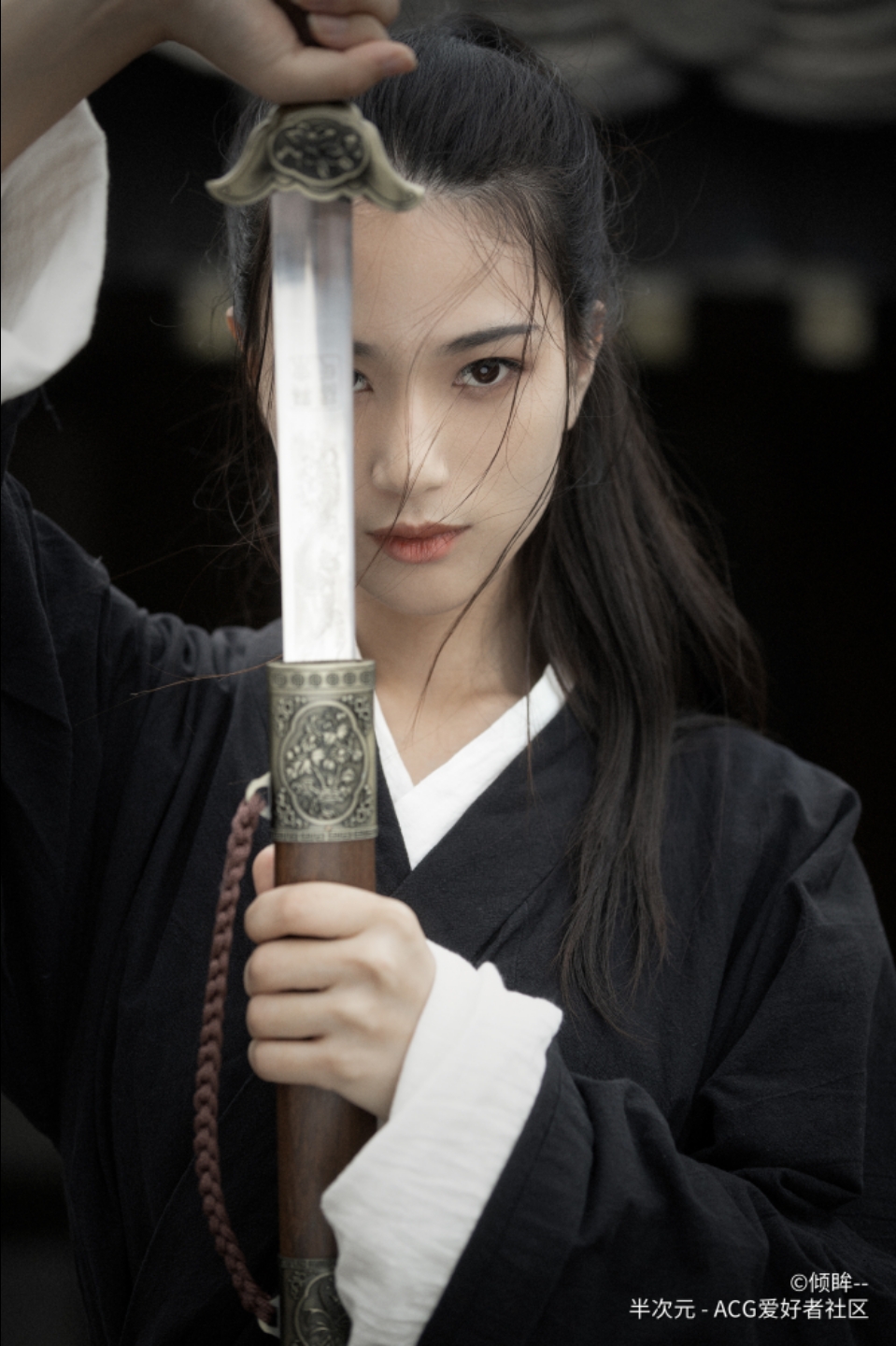 古装女侠满堂花醉三千客一剑霜寒十四州