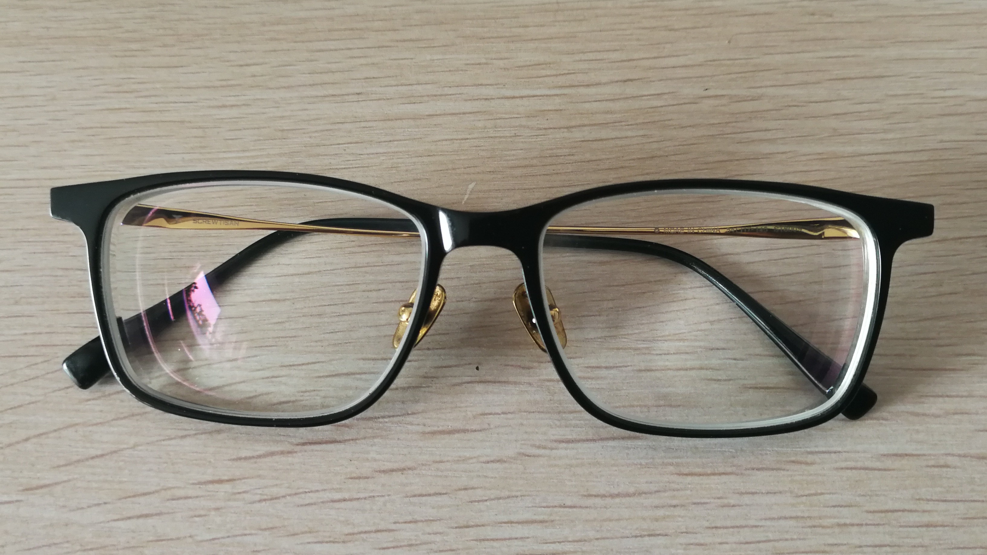 眼镜才是本体700度的大近视世界因你而不同