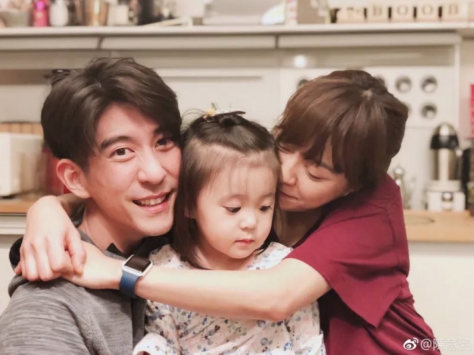 黄磊张钧甯牵手被骂:界限感缺失,正在悄悄毁掉你