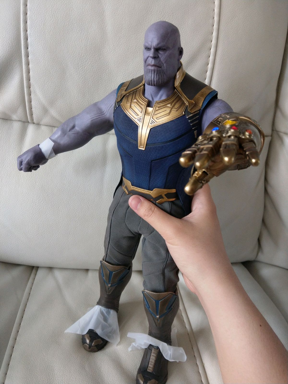 ht灭霸玩具到了