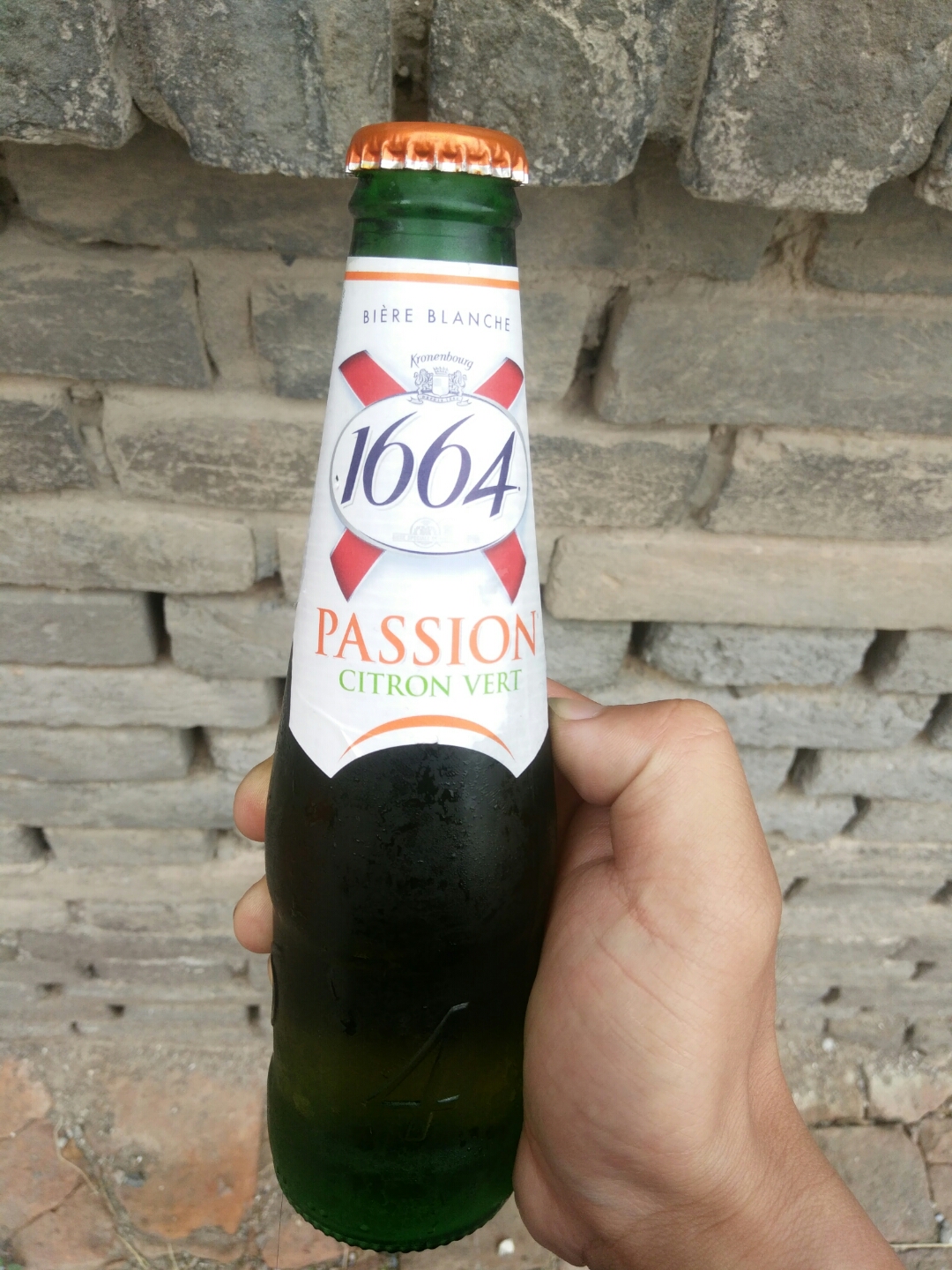 精酿啤酒开瓶1664百香果啤酒