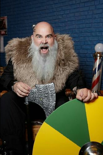 巴黎举行年度胡须锦标赛大胡子怪叔叔逗趣来袭