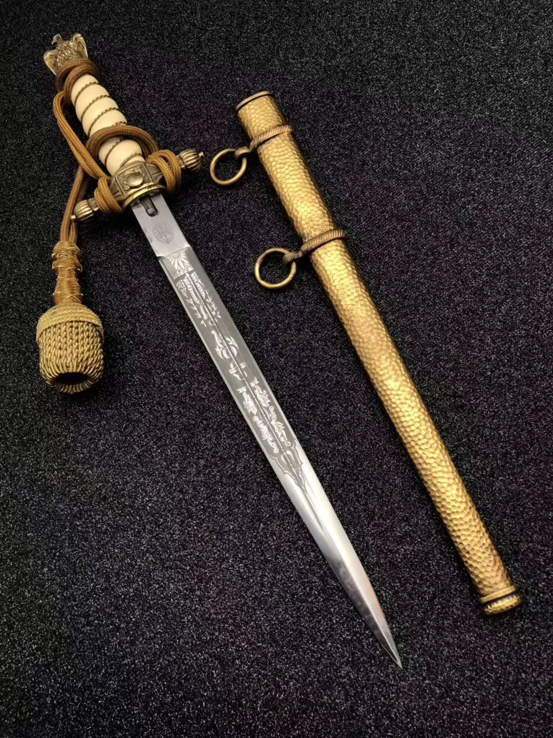 德国纳粹海军短剑高级军官锤纹短剑 - acfun弹幕视频网 - 认真你就输