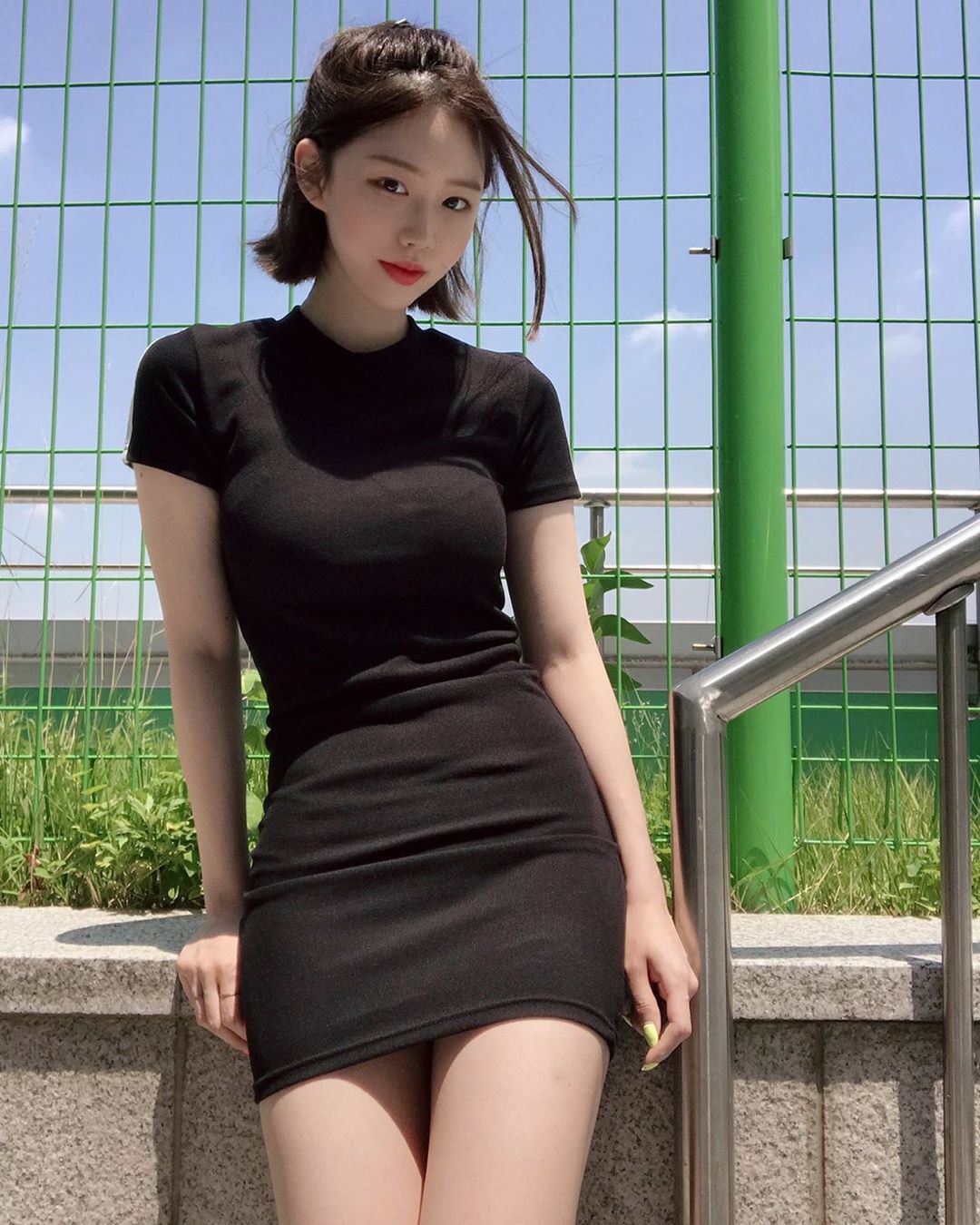 正妹推荐不科学身材她又lei了