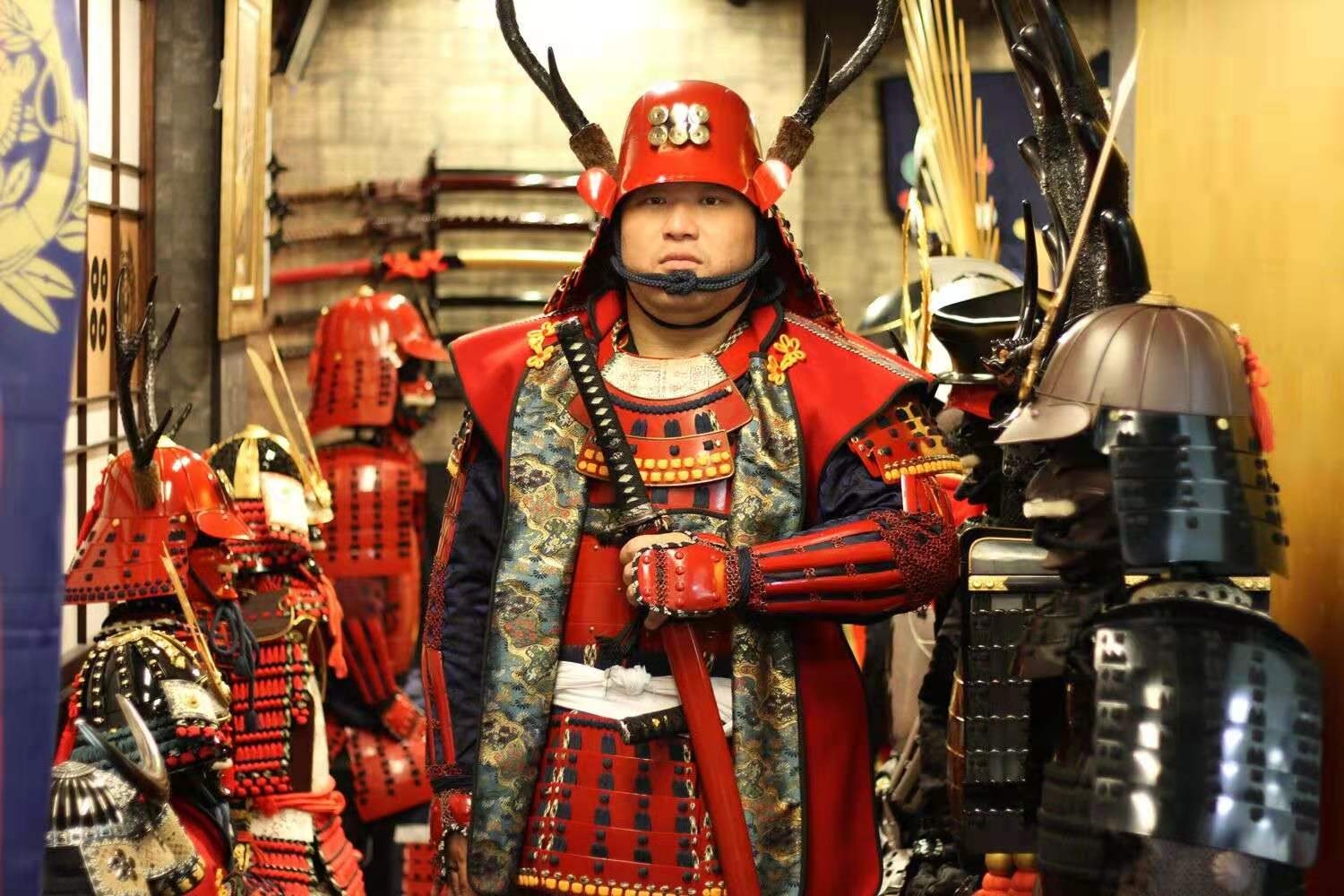 东京游记真田丸盔甲大变身我觉得自己和堺雅人只差100斤肥肉而已肥宅