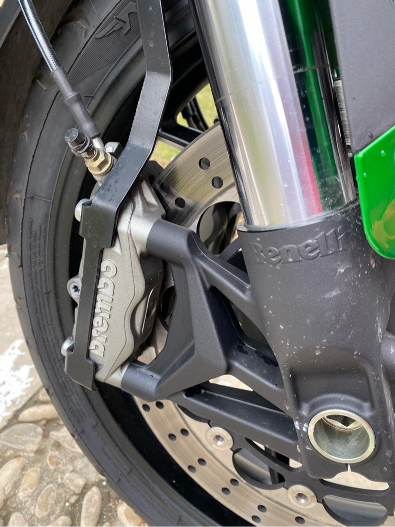 752s高配marzocchi避震brembo刹车大家喜欢吗